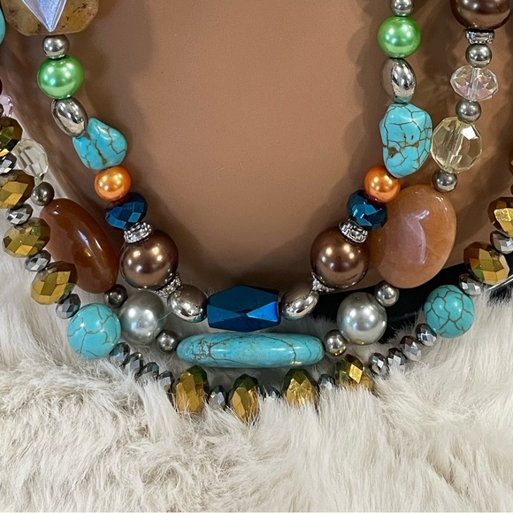 Spectacular Multi Stone Multi Strand Necklace - Picture 6 of 12